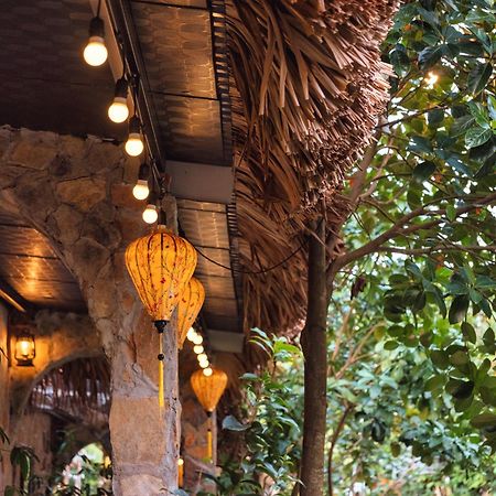 Cozy Beer Garden Homestay นิญบิ่ญ ภายนอก รูปภาพ