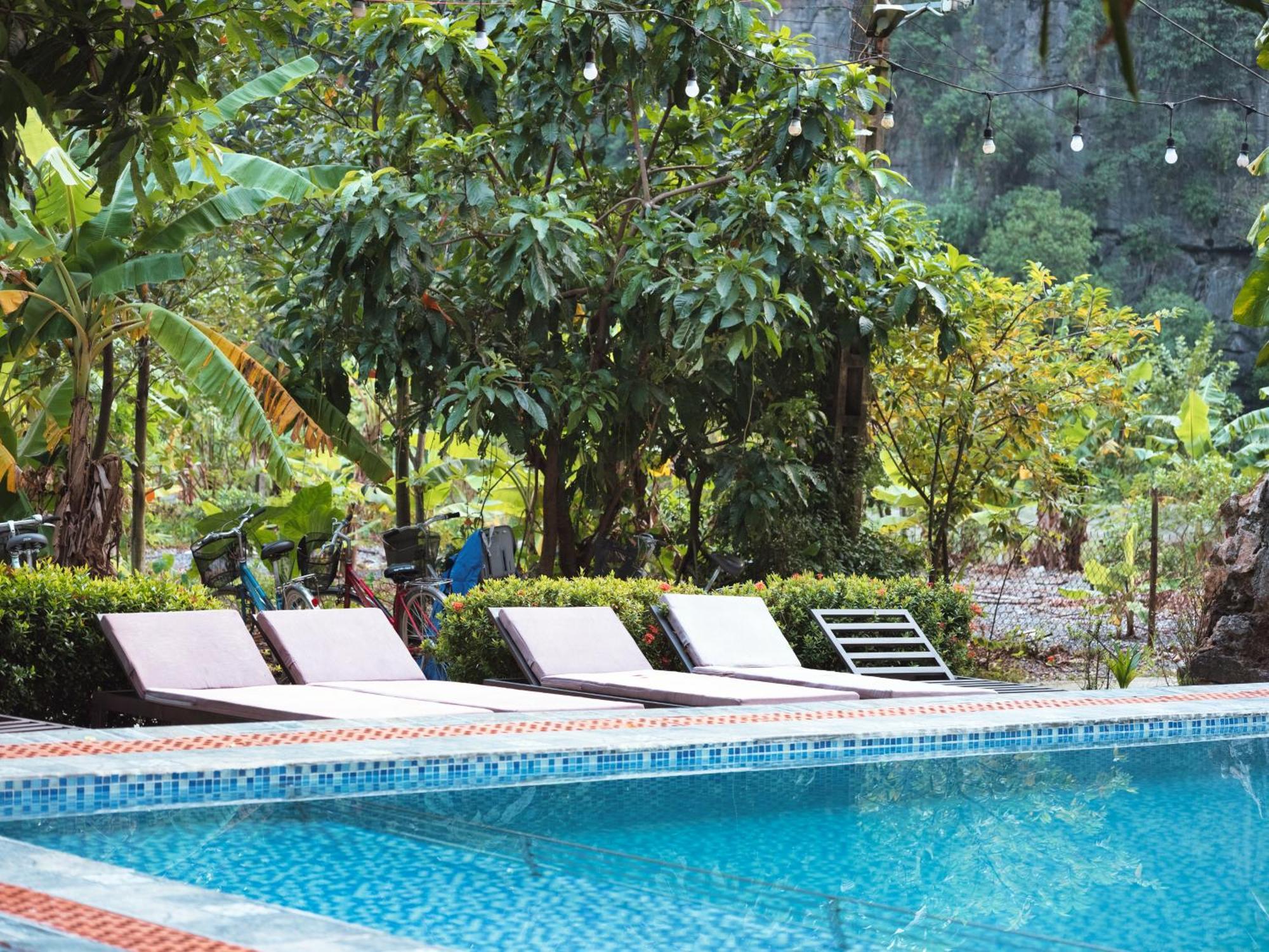 Cozy Beer Garden Homestay นิญบิ่ญ ภายนอก รูปภาพ