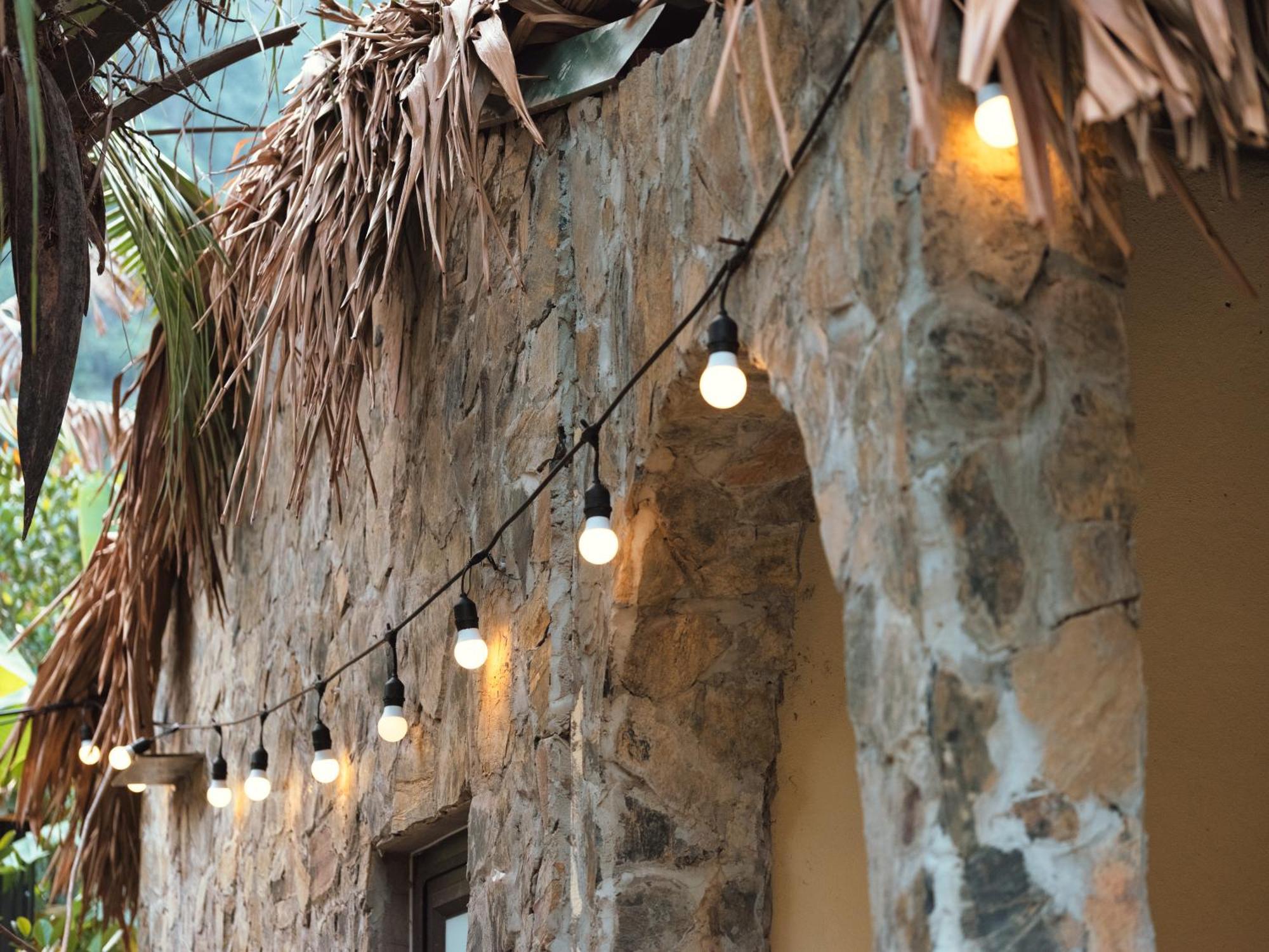 Cozy Beer Garden Homestay นิญบิ่ญ ภายนอก รูปภาพ